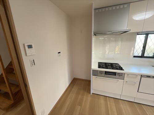 キッチン横冷蔵庫置場