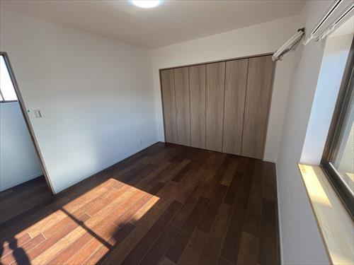 2階洋室（約7帖）