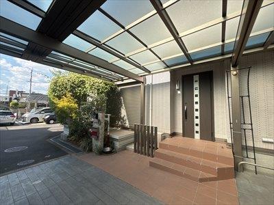 玄関・カーポート