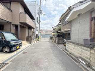 北側前面道路