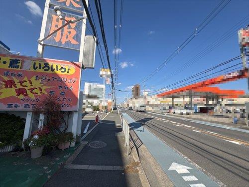 東側前面道路