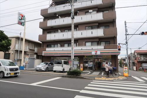 セブンイレブン八王子元本郷町店