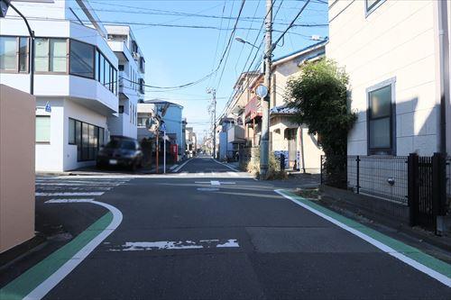 前面道路（南側）