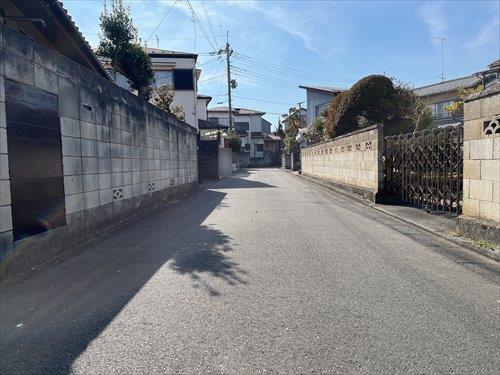 南東側道路