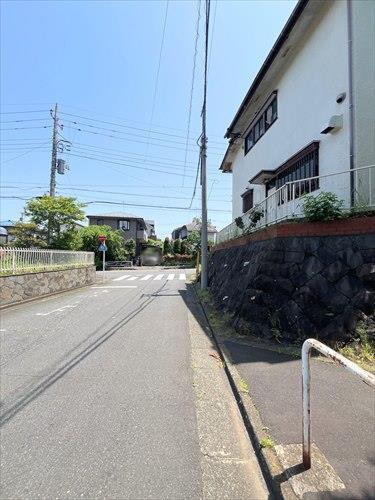 前面道路(北側)