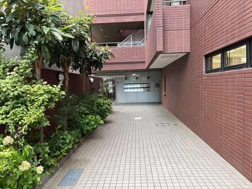 マンションアプローチ