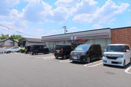 セブンイレブン八王子榎木店770m