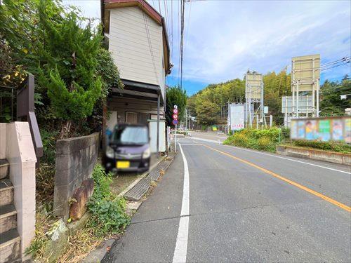 前面道路(北東側)