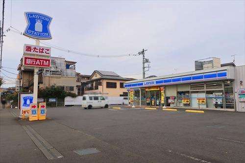 ローソン八王子散田四丁目店650m