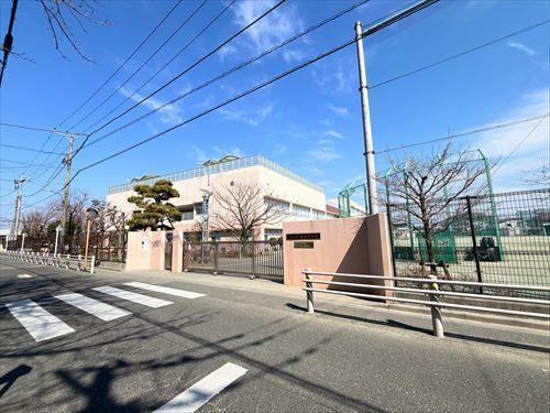 八王子市立横山中学校1090m