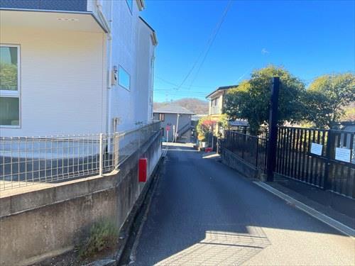 前面道路(北側)