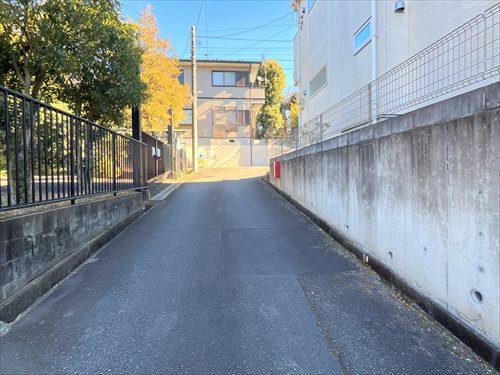 前面道路(北側)