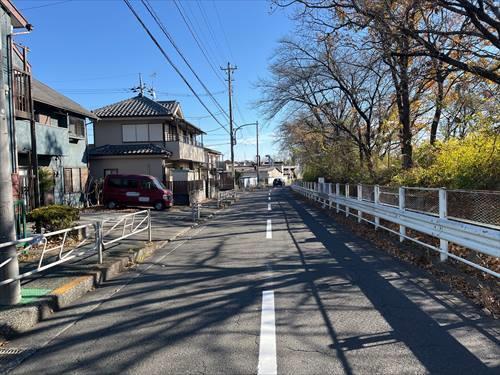 南西側前面道路[北側から撮影]