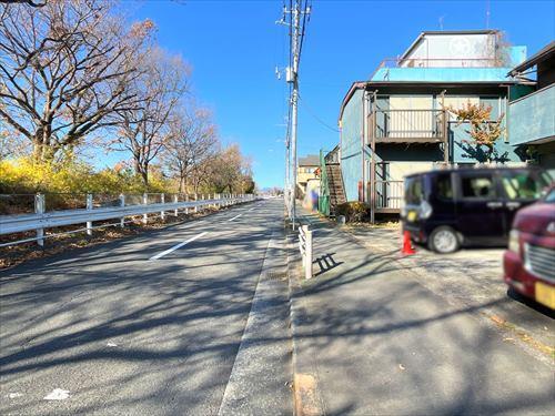 南西側前面道路[南側から撮影]