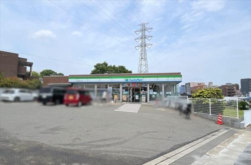 ファミリーマート秀栄関戸五丁目店850m