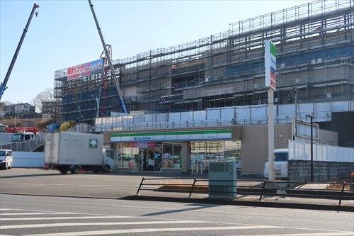 ファミリーマート八王子インター1040m