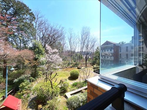 南東側バルコニー（洋室隣）からの眺望