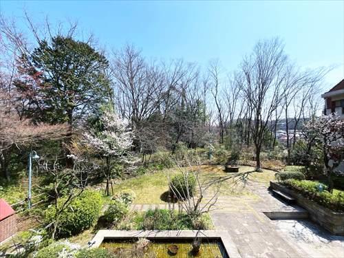 南東側バルコニー（和室隣）からの眺望