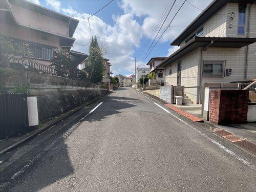 前面道路（2026年3月撮影）