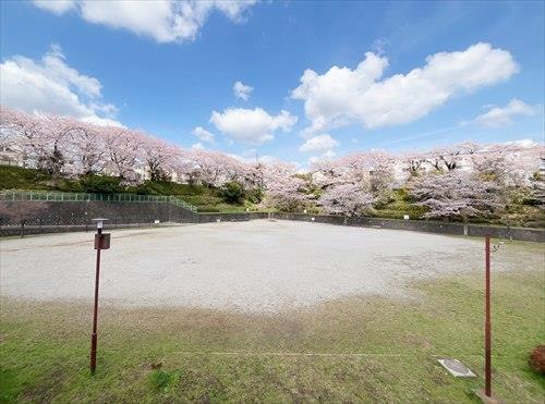 下椚田公園(650m)