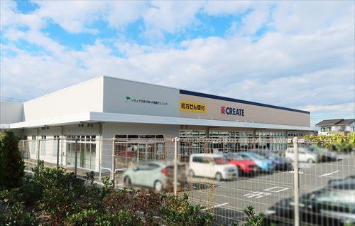 クリエイトSD 高嶺小学校前店850m