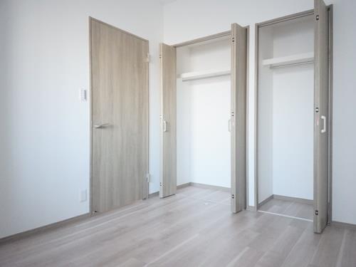 洋室 約5.4帖 収納