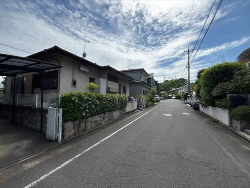 北側前面道路
