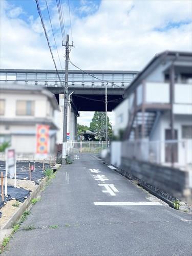 前面道路[東側から撮影]