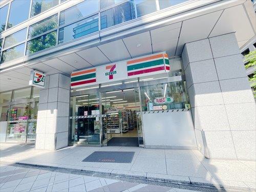セブンイレブン堀留町2丁目店130m