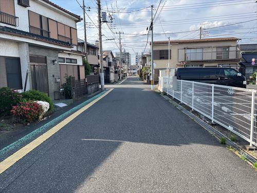 東側道路