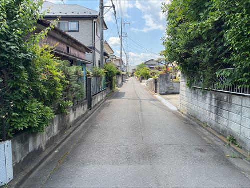 北西側道路