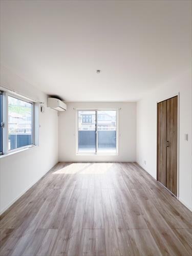 二階洋室約8.7帖