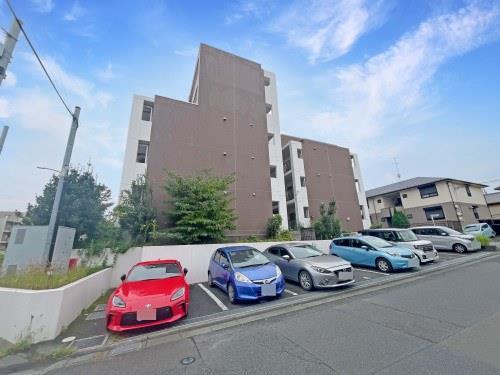 マンション外観(2026年9月撮影)