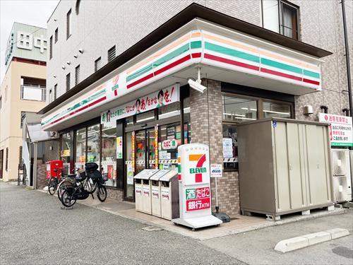 セブンイレブン三鷹大沢6丁目店330m
