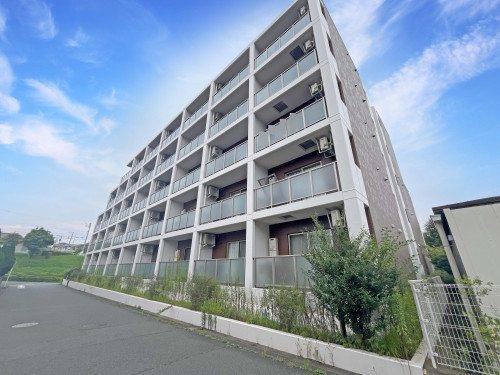 マンション外観(2026年9月撮影)