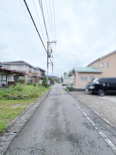 南東側前面道路