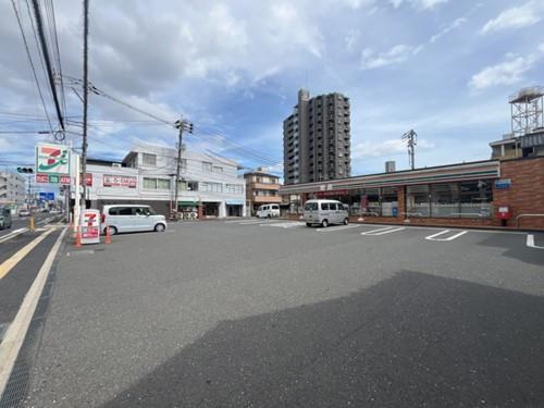 セブンイレブン廿日市本町店：徒歩4分