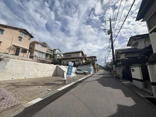 前面道路（2024年10月撮影）