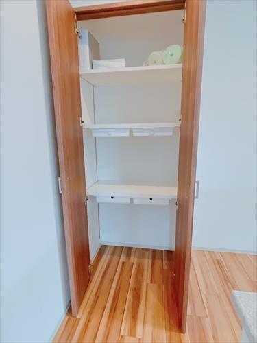 キッチン横収納