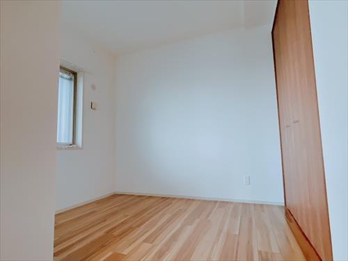 サービスルーム5帖