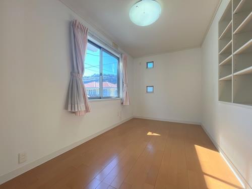 洋室①（西側）