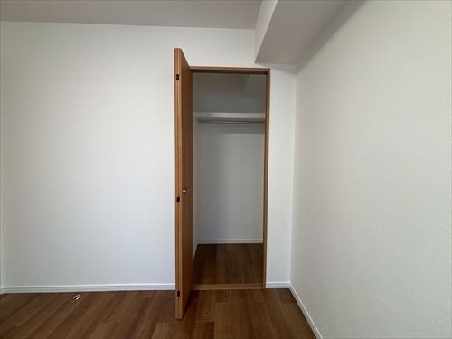 洋室約6帖　収納