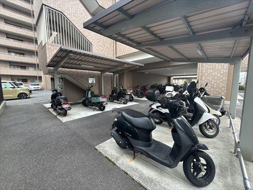 バイク置場