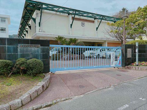 広島市立己斐上中学校(310ｍ/徒歩4分