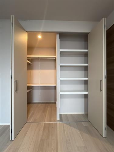 ウォークインクローゼット（6.8帖洋室）