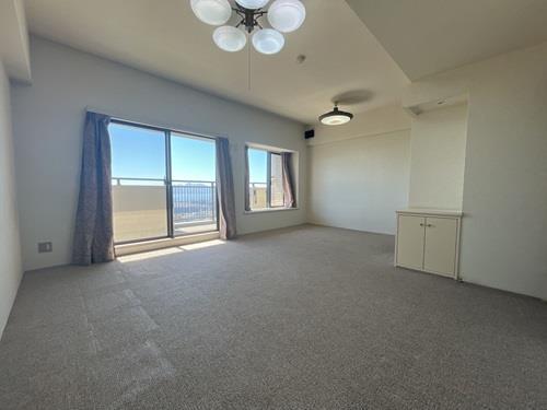 リビング・ダイニング：約12.8帖