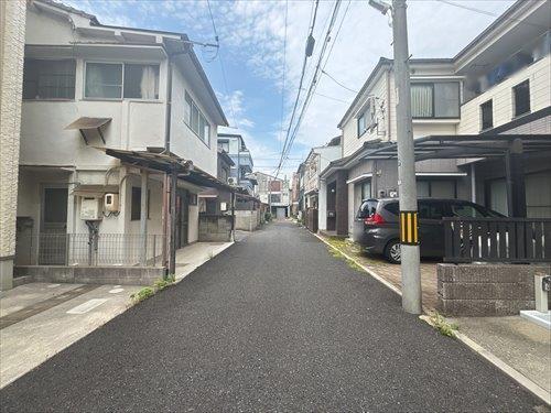 前面道路（2025年8月撮影）