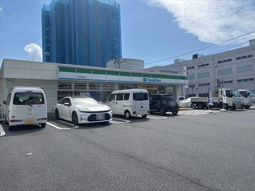 ファミリーマート広島北新地店（90ｍ）