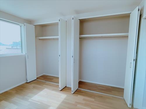 3階洋室6.6帖収納