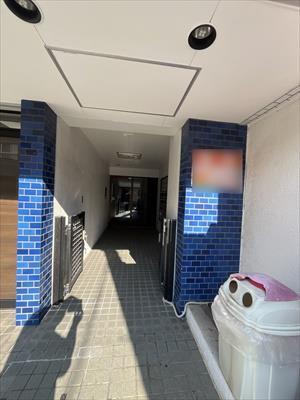 アプローチ（2025年12月撮影）